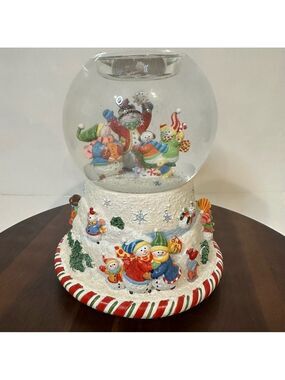 PartyLite Peppermint Pals Musical Snow Globe Tea Light Holder Vintage 2004